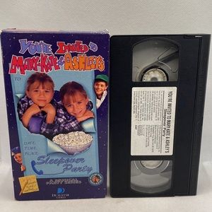 You’re Invited To Mary-Kate & Ashley’s Sleepover Party VHS Video Vintage 1995